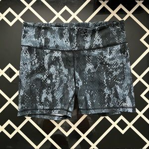 Alo Yoga Vapor High-Waist Short